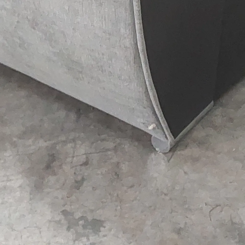 QUALITY DESIGNER UPHOLSTERED CORNER SOFA - GREY & BLACK