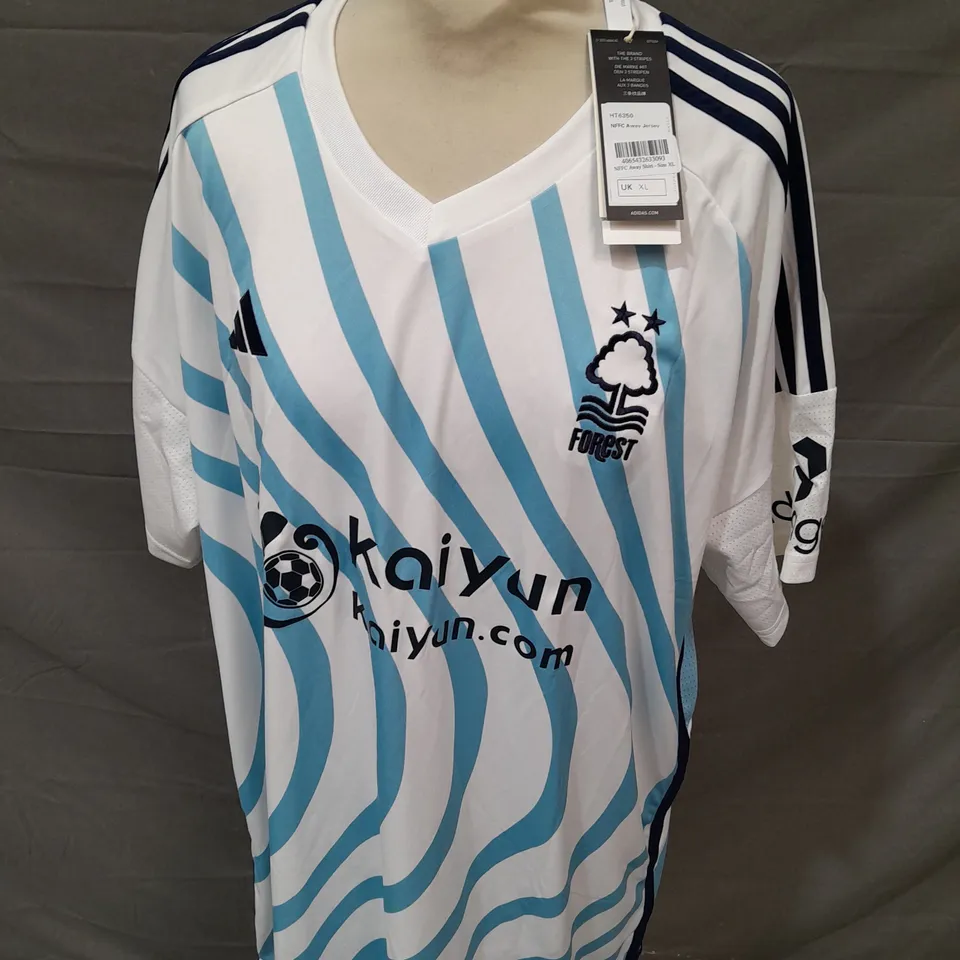 NOTTINGHAM FORREST AWAY TOP SIZE XL 