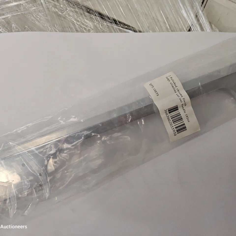 PALLET OF APPROXIMATELY 1350 POLISHED CHROME FINISH LARGE SLIMLINE HANDLES