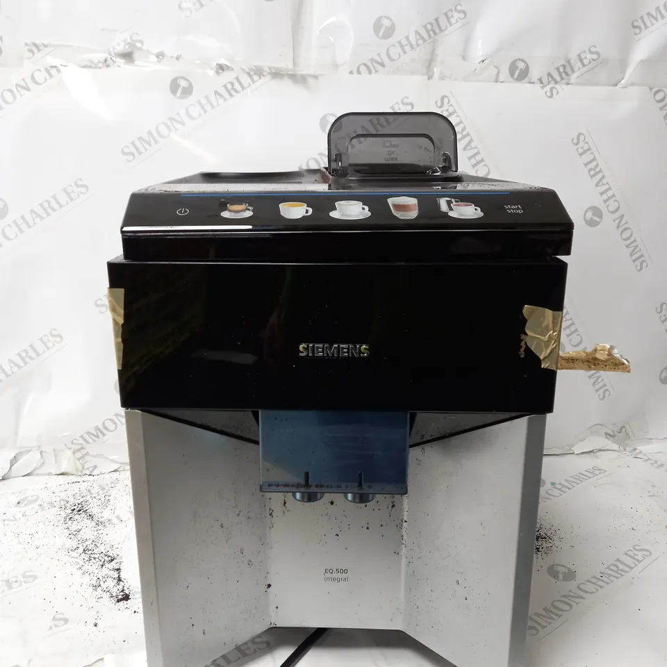 SIEMANS EQ500 COFFEE MACHINE RRP £599