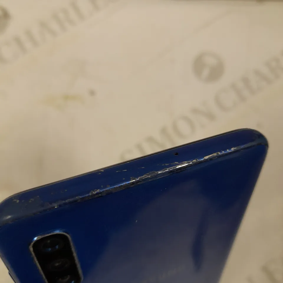 SAMSUNG GALXAY A50 (BLUE)