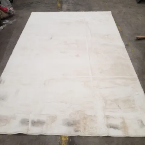 QUALITY DESIGNER AREA RUG - APPROXIMATELY  286X180CM