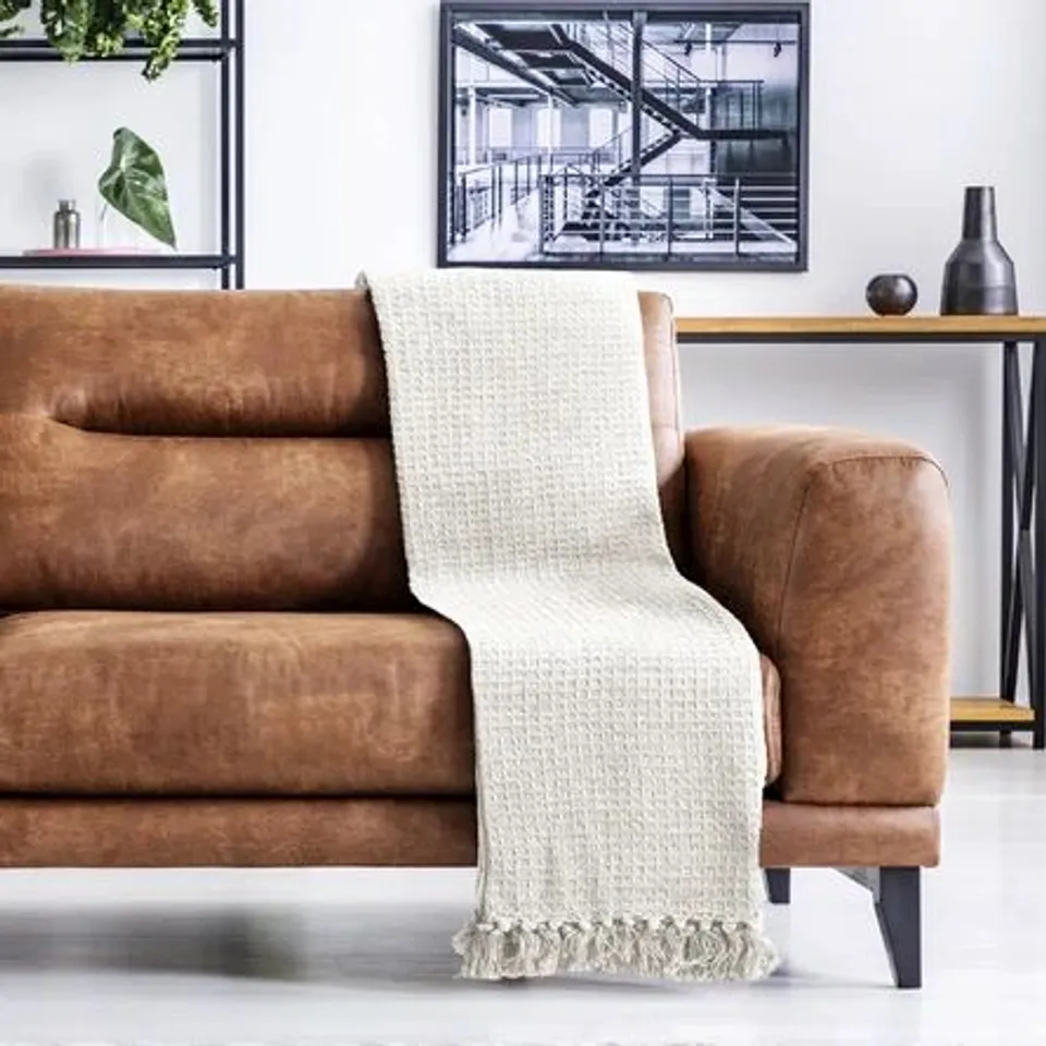 HONEYCOMB IVORY THROW - 70CM X 100CM