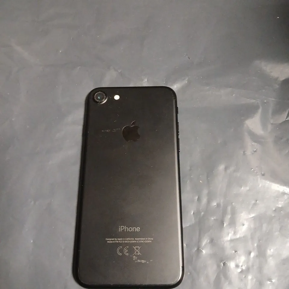 APPLE IPHONE 7 – BLACK (A1778)