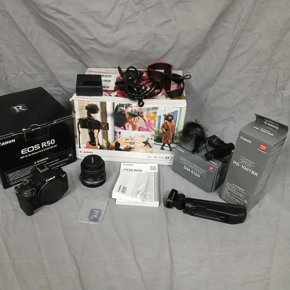 CANON EOS R50 DIGITAL CAMERA WITH 18-45MM KIT LENS + DM-E100 STEREO MICROPHONE