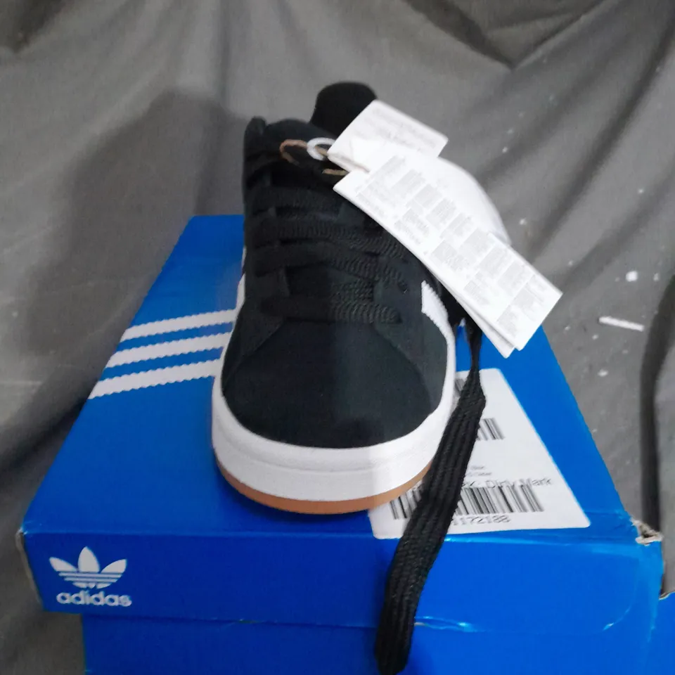 BOXED ADIDAS UNISEX CAMPUS TRAINERS SIZE 5.5