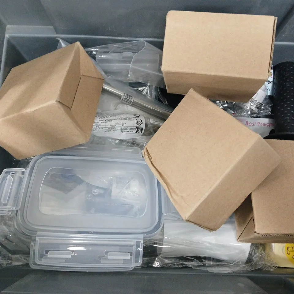 APPROXIMATELY 15 ASSORTED HOUSEHOLD ITEMS TO INCLUDE PREGNANCY TESTS, DETOX WRISTBAND, HOSE GUN, ETC 