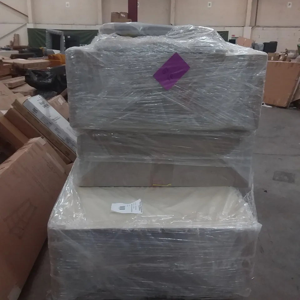 PALLET OF A SINGLE AND DOUBLE BED BASES WITH HEADBOARDS - GREY / BEIGE 