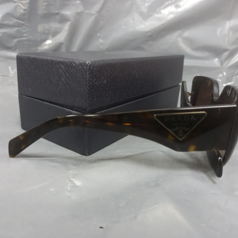 BOXED PRADA IRREGULAR SUNGLASSES 