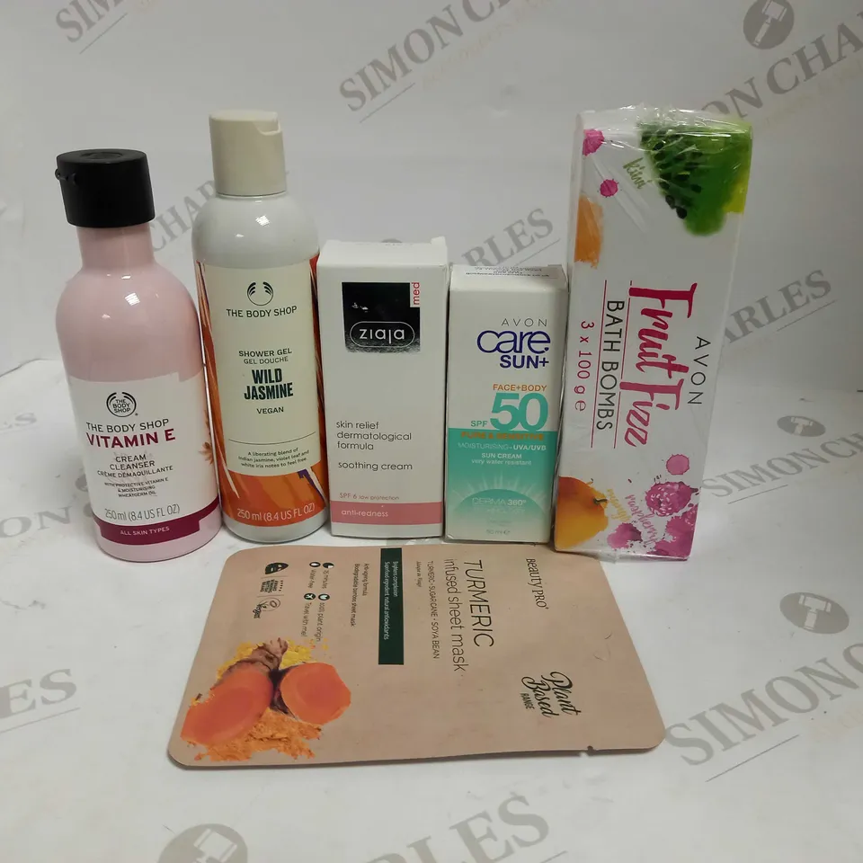 LOT OF APPROXIMATELY 20 ASSORTED HEALTH & BEAUTY ITEMS, TO INCLUDE THE BODY SHOP, FACE MASK, ZIAJA, ETC