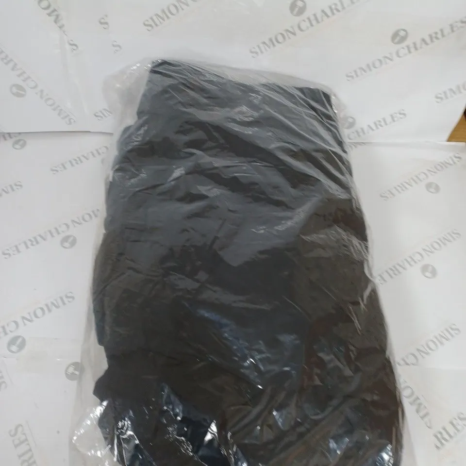 BAGGED IN THE STYLE PUFFER JACKET SIZE UNSPECIFIED