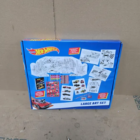 BOXED HOT WHEELS LARGE ART SET