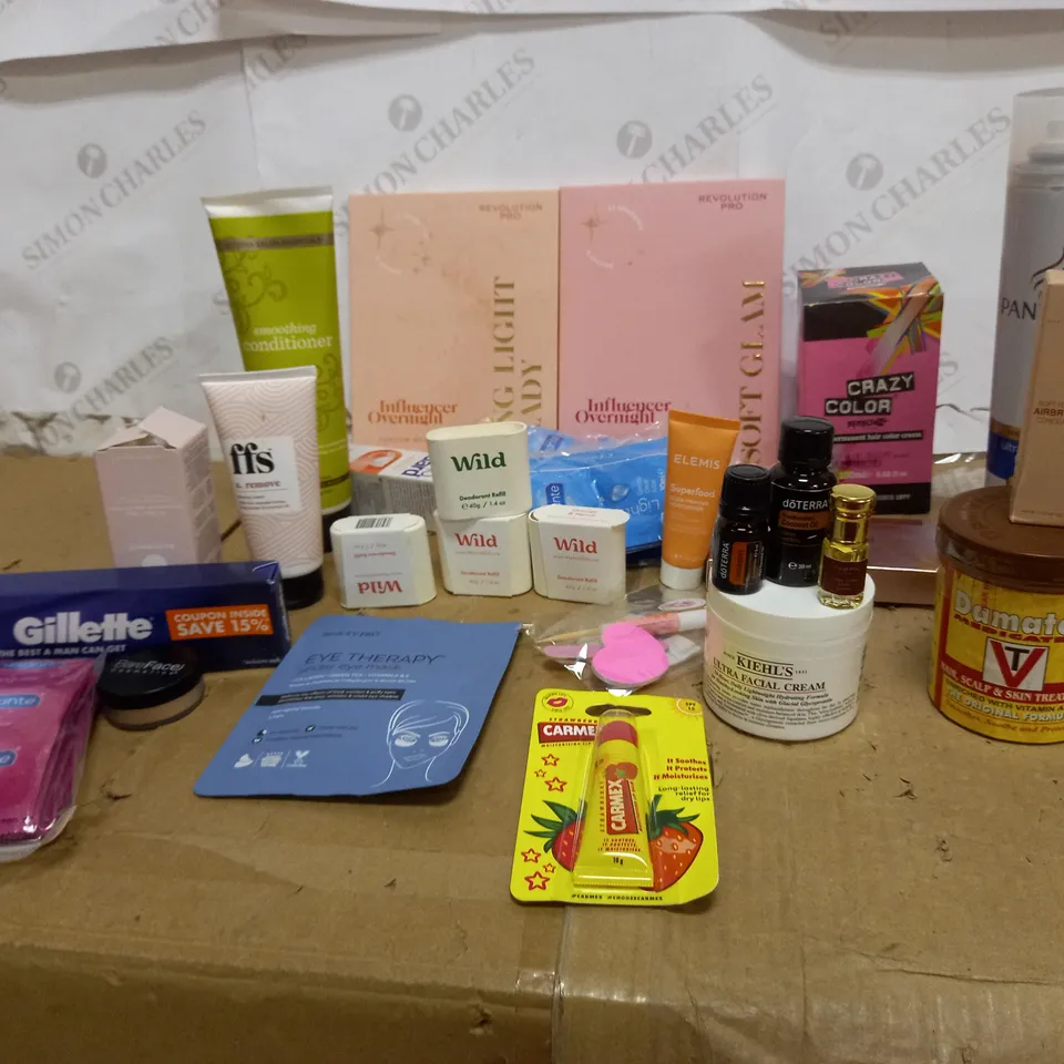 APROXIMATELY 20 BEAUTY PRODUCTS INCLUDING - SOFT GLAM, ELEMIS, GRAVITATE ETC