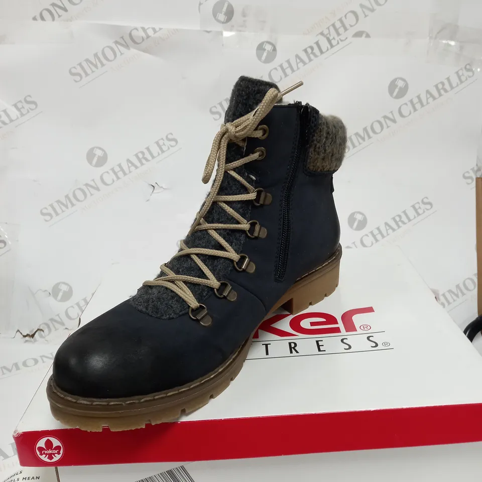 BOXED PAIR OF RIEKER ANTISTRESS BOOTS SIZE EUR 41