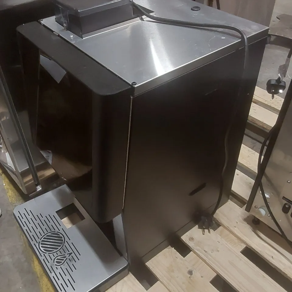COFFETEK VITRO X3 COMMERCIAL BEAN-TO-CUP COFFEE MACHINE