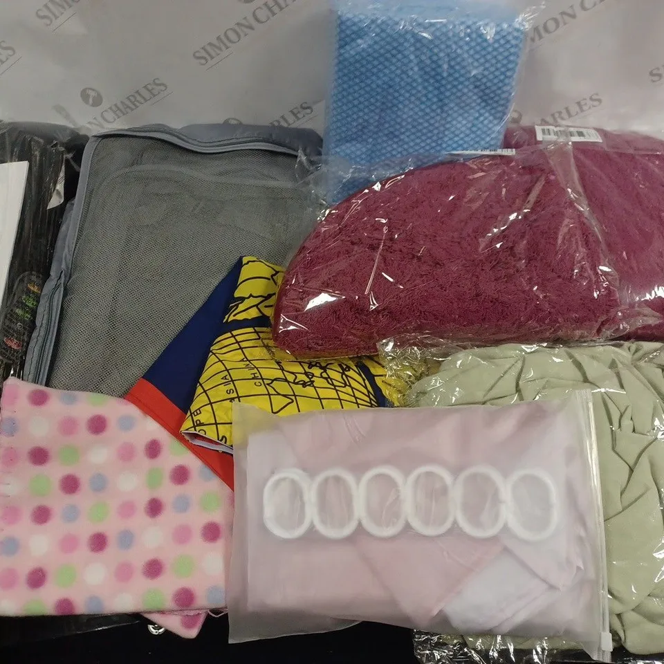 LARGE QUANTITY OF ASSORTED HOME FABRIC ITEMS 