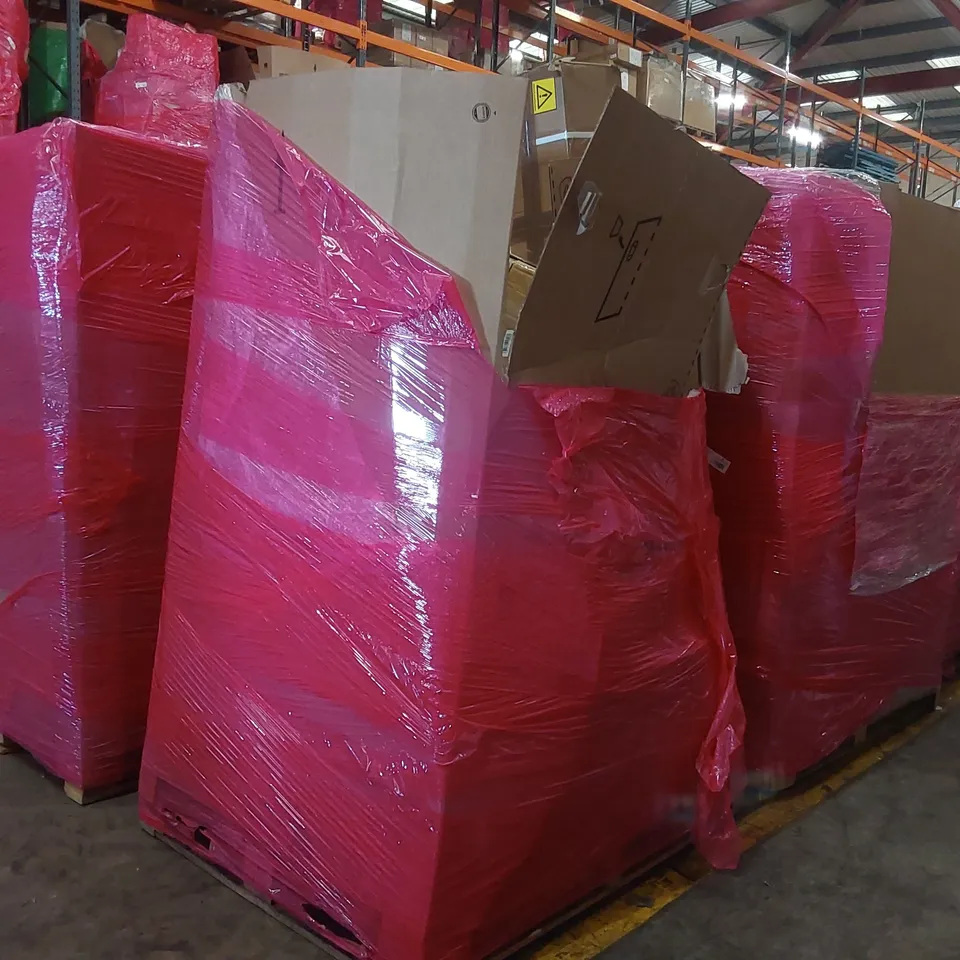 PALLET OF ASSORTED ITEMS INCLUDING: FULL LENGTH MIRROR, POP-UP TENT, SOFA COVER ECT