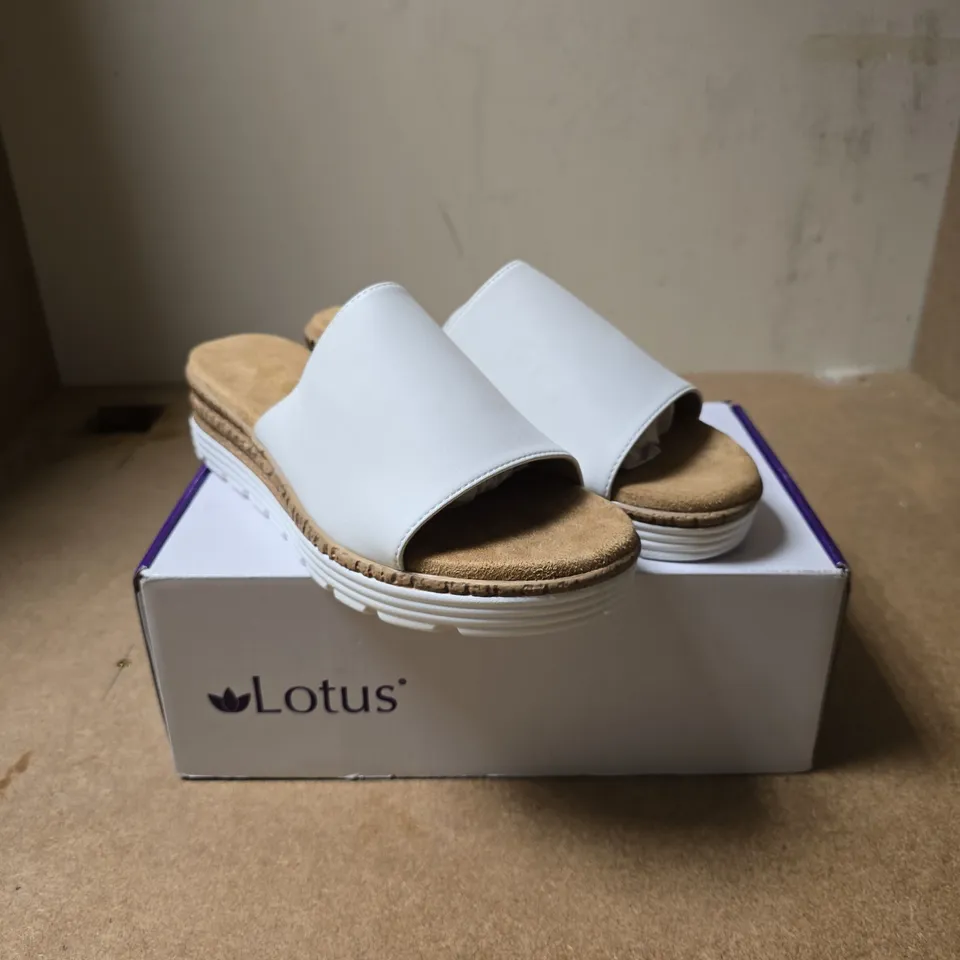BOXED PAIR OF LOTUS WOMEN'S WHITE SLIP-ON SANDALS – 7