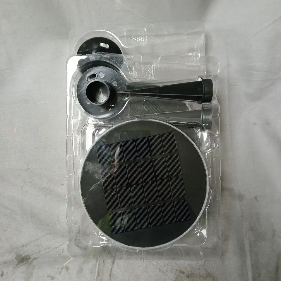 LUMINOUS SET OF 2 COMTEMPORARY COLOUR CHANGING SOLAR DISC LIGHTS