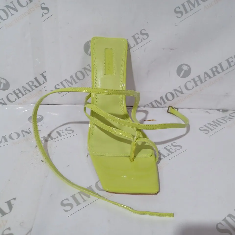 BOXED PAIR OF TOPSHOP OPEN TOE STRAPPY HIGH HEEL SANDALS IN LIME UK SIZE 8