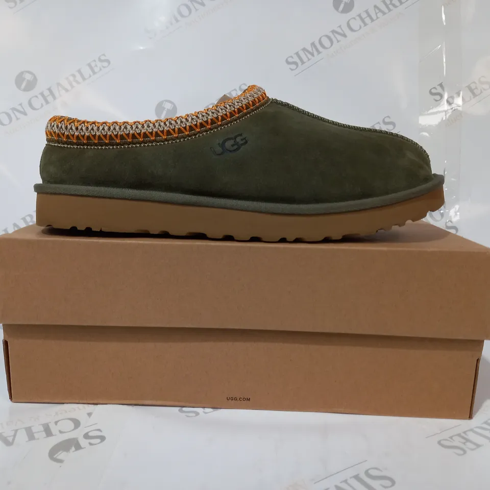 BOXED PAIR OF UGG TASMAN SHOES IN GREEN UK SIZE 8