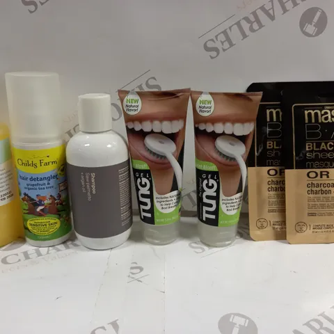 BOX OF APPROXIMATELY 20 ASSORTED COSMETIC ITEMS TO INCLUDE CHILDS FARM HAIR DETANGLE, MINT BLAST TUNG GEL, UNIQUE BEAUTY BLACK GOLD MASK ETC