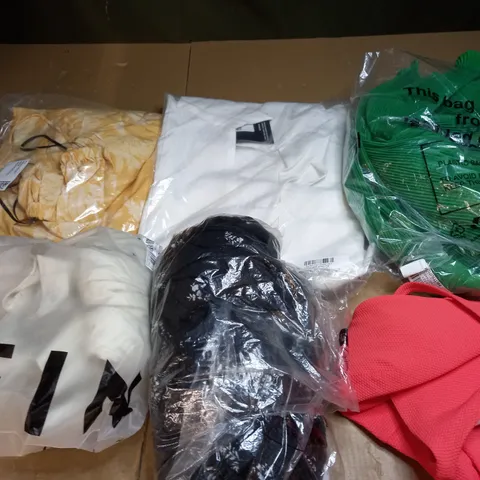 LARGE BOX OF ASSORTED CLOTHING ITEMS TOO INCLUDE TOPS , DRESSES AND PANTS ALL IN VARIOUS SIZES AND COLOURS 
