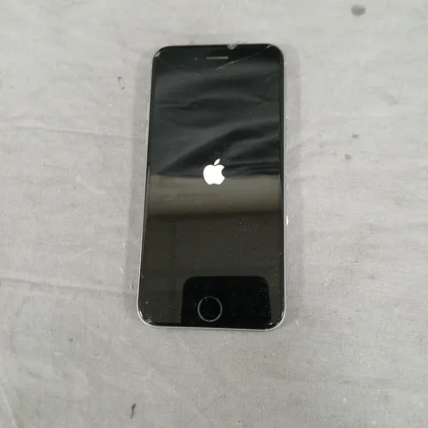 APPLE IPHONE 6S SPACE GREY 32GB – UNLOCKED. CRACKED SCREEN