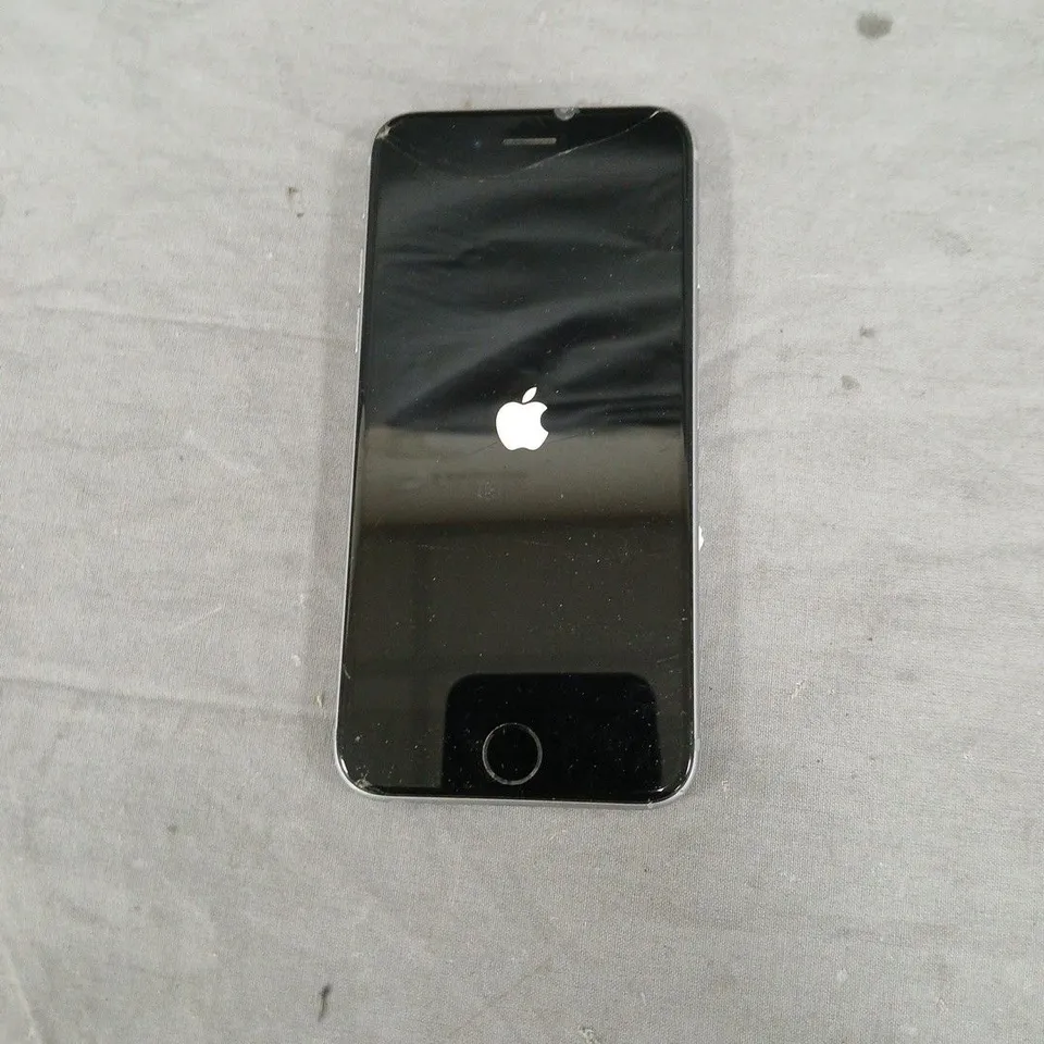 APPLE IPHONE 6S SPACE GREY 32GB – UNLOCKED. CRACKED SCREEN