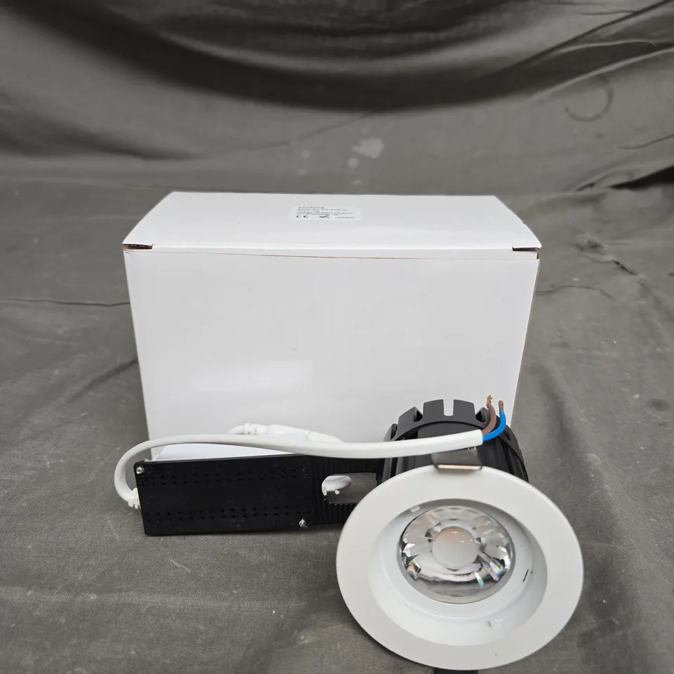 BOX OF APROX 20 ASSORTED ADVANCE DOWNLIGHTS 