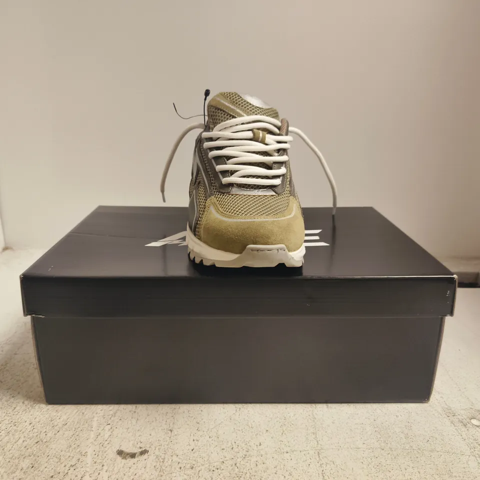 BOXED PAIR OF AISE KHAKI COSMO RUNNER TRAINERS SIZE UK 8