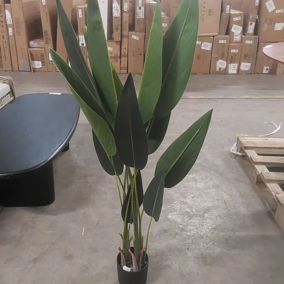 ARTIFICIAL POTTED PLANT