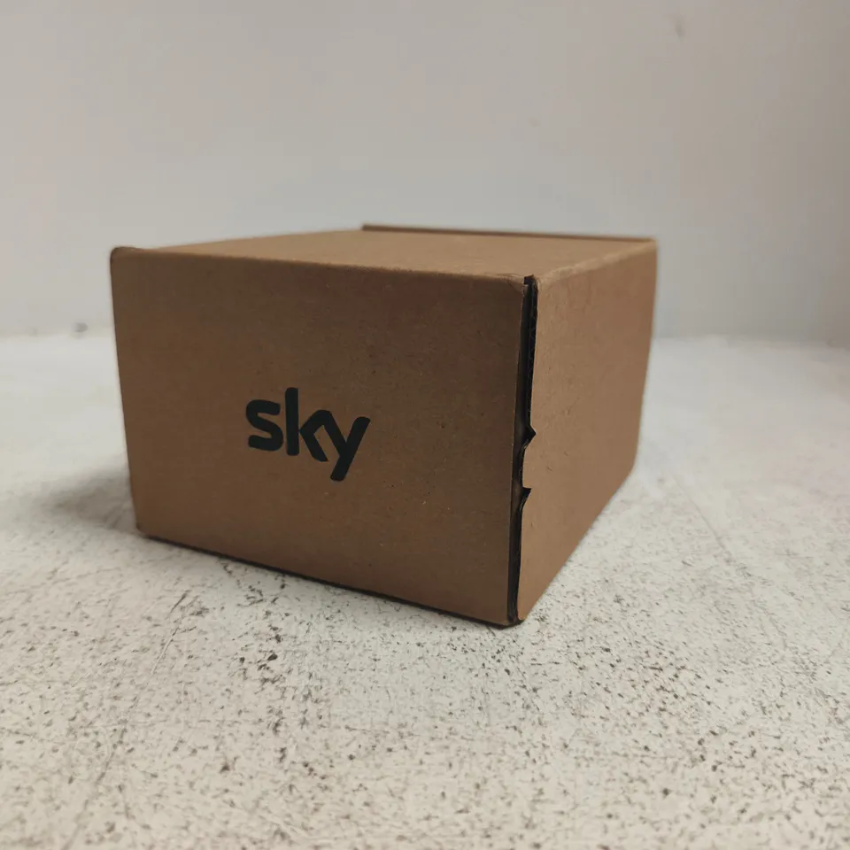 BOXED SKY MAX POD WIFI BOOSTER EXTENDER SE411-UK