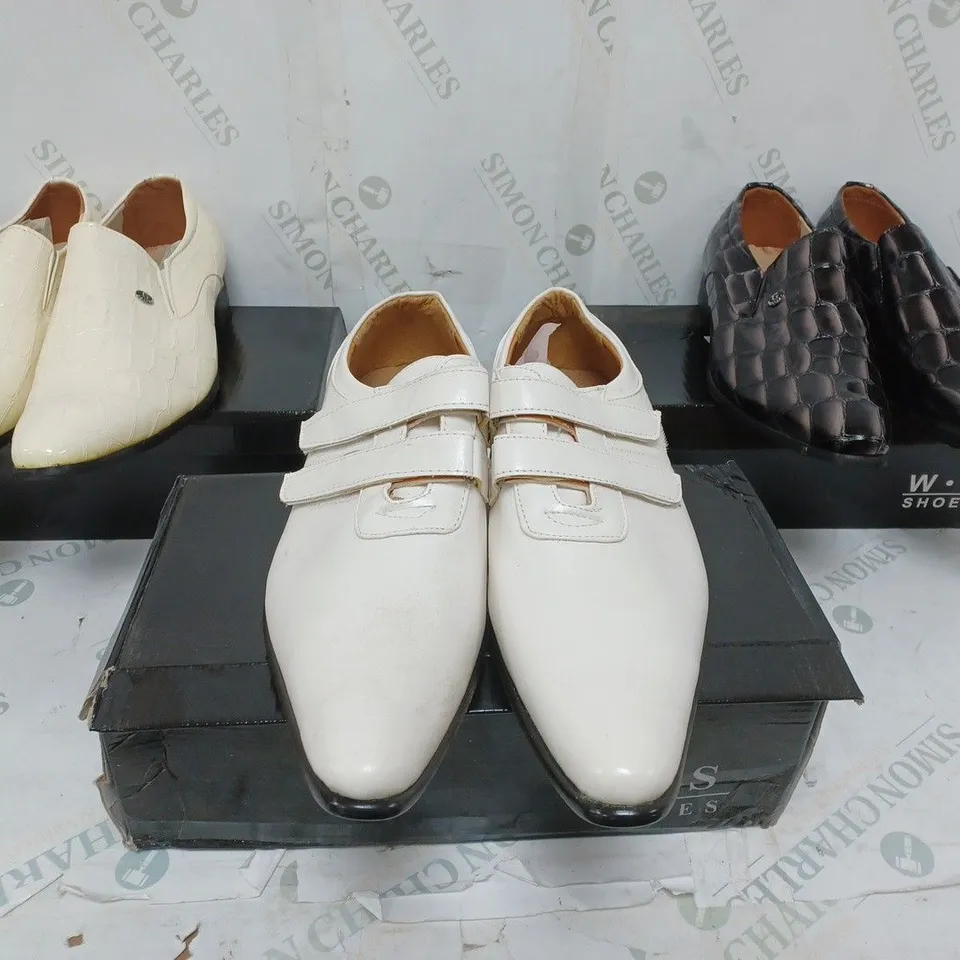 LOT OF 6 PAIRS OF W.S SHOES