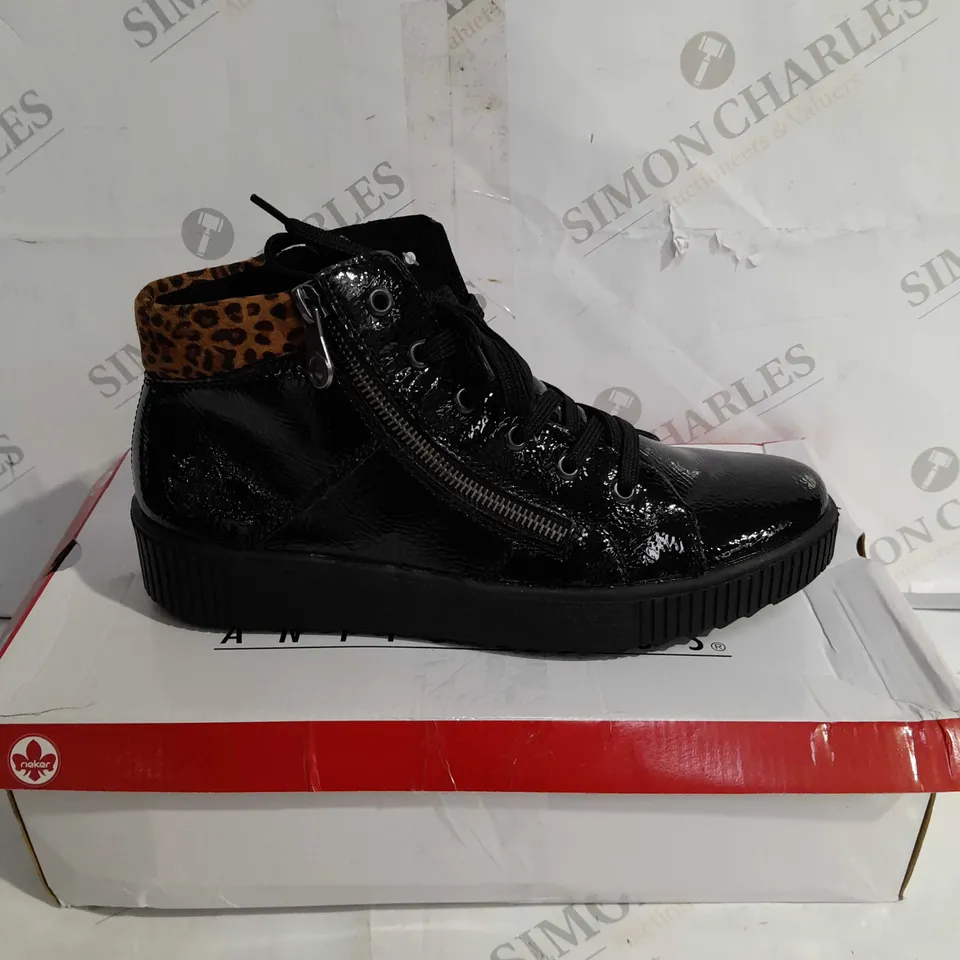 BOXED PAIR OF RIEKER HI TOP TRAINERS WITH CUFF IN BLACK UK SIZE 6.5
