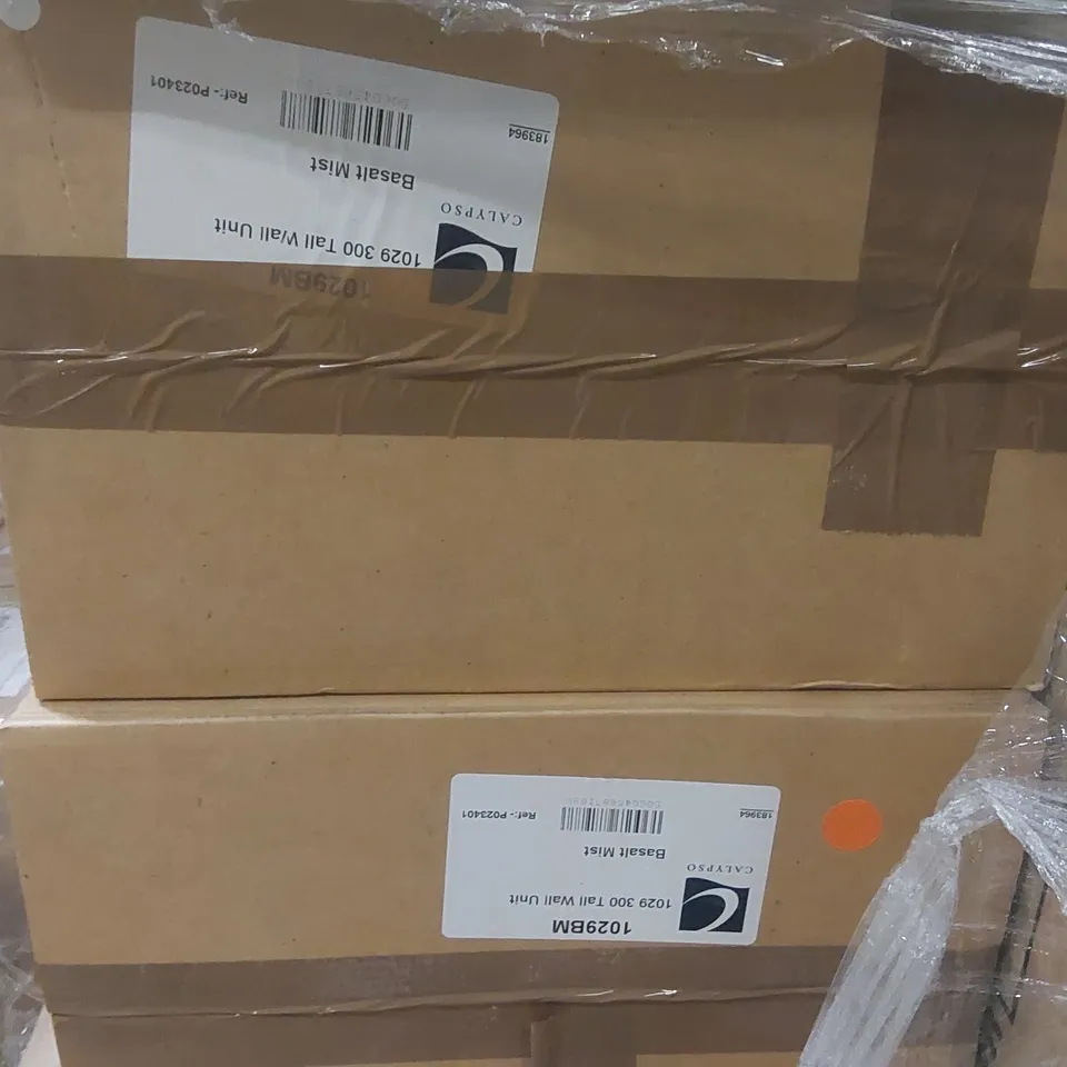 PALLET CONTAINING A LARGE QUANTITY OF ASSORTED BATHROOM FURNITURE PARTS INCLUDING: SAVENA TALL WALL UNITS, TALL WALL UNITS ECT