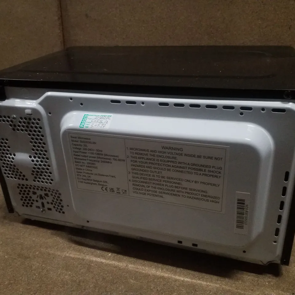 SWAN SM22030LBN RETRO 20L 800W DIGITAL LED MICROWAVE - BKACK