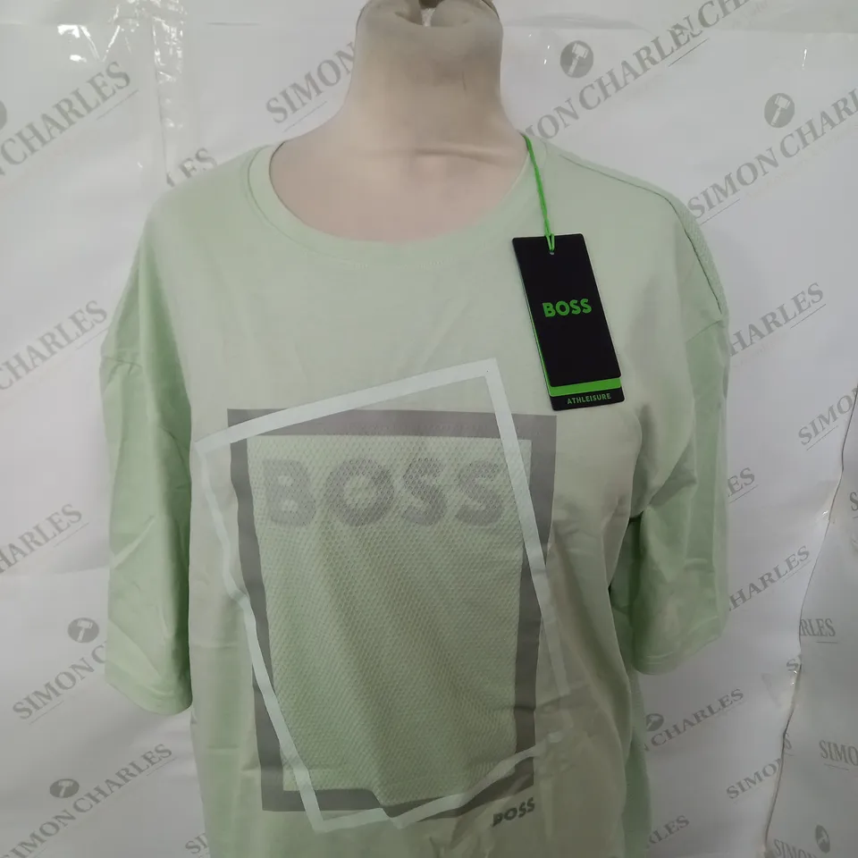 HUGO BOSS GRAPHIC T-SHIRT SIZE L