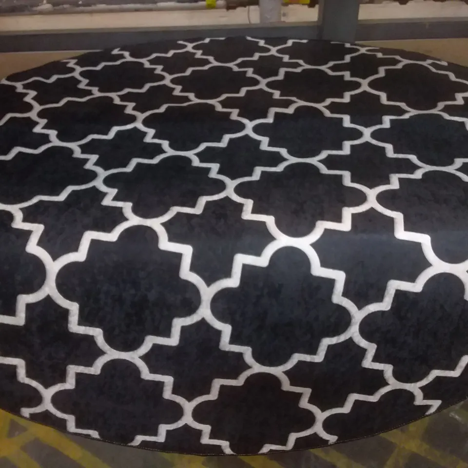 KUPA BLACK BATHMAT 