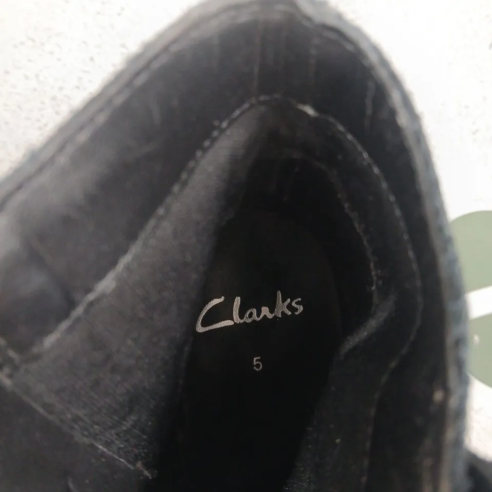 CLARKS WOMEN'S BLACK SUEDE ANKLE BOOT WITH STRAPS & ZIP – UK 5