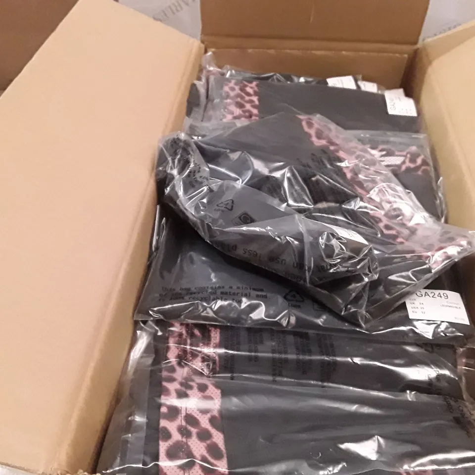 BOXED BRAND NEW SIMPLY BE T SHIRTS SIZE 24 LEOPARD AND BLACK COLOUR APPROXIMATELY 40 PIECES