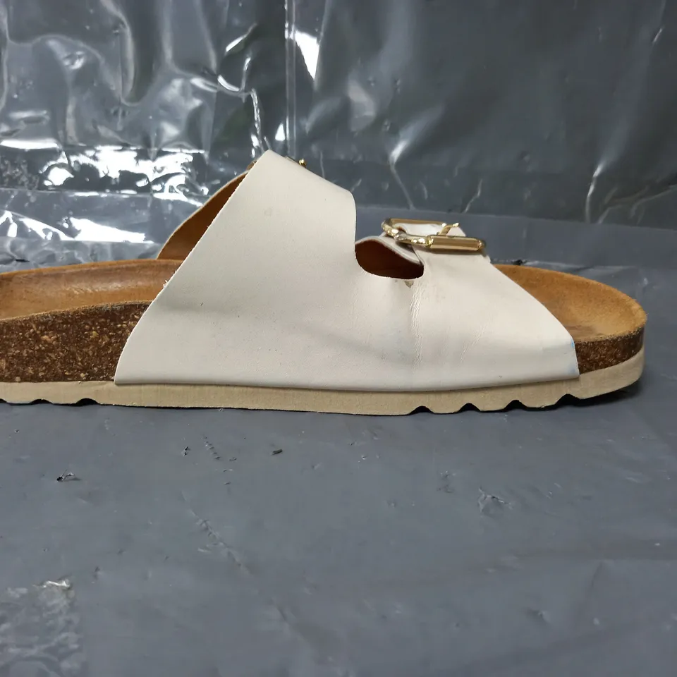 SCHOLL ISABELLE SUEDE SANDALS BEIGE SIZE EU 40