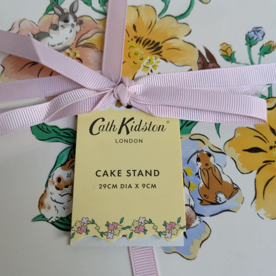 CATH KIDSTON LONDON CAKE STAND – FLORAL PATTERN, 29 CM DIAMETER