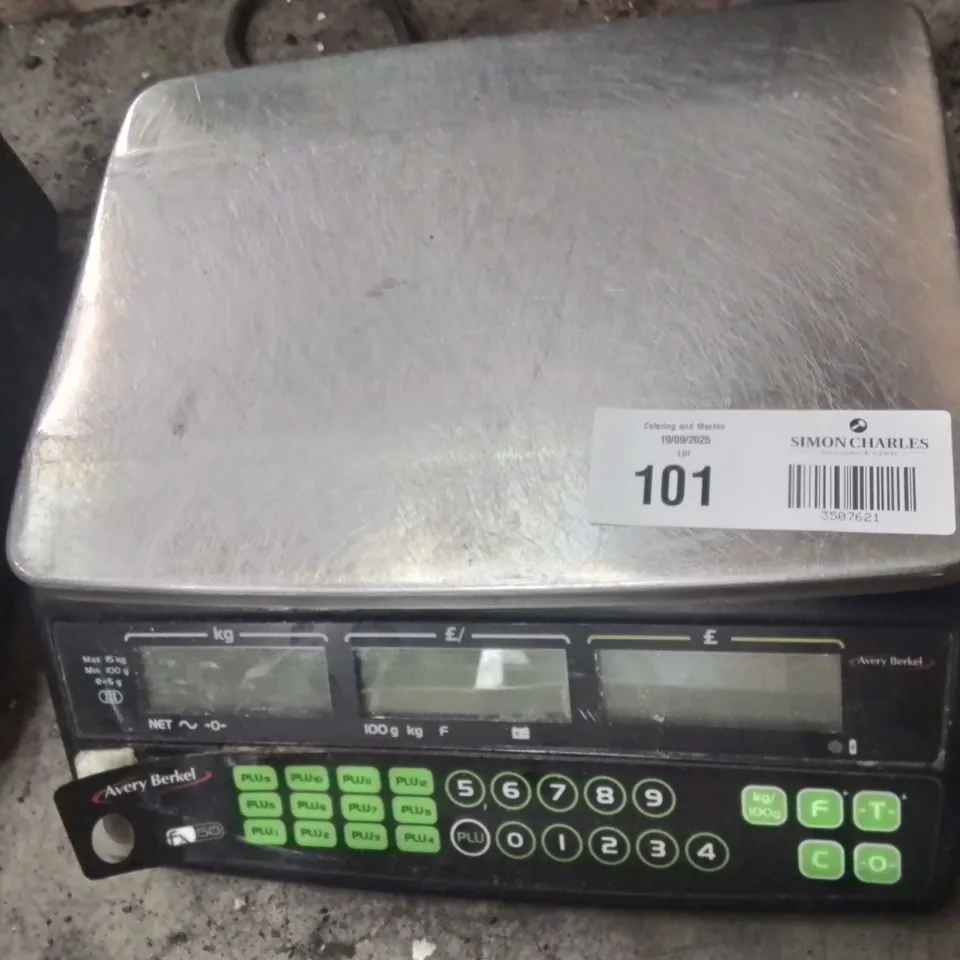 AVERY BERKEL FX50 RETAIL SHOP WEIGHING SCALE. 