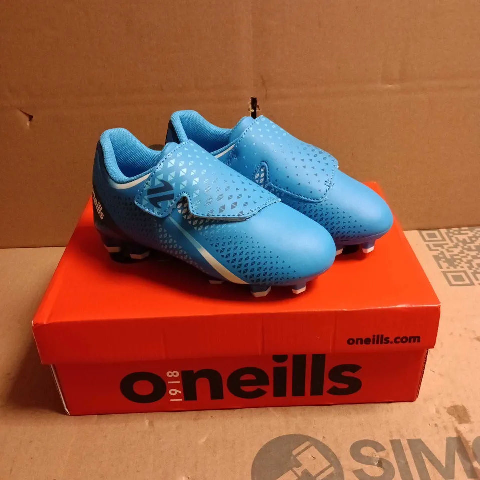 BOXED PAIR OF O'NEILLS TORNADO CO2 KIDS' FOOTBALL BOOTS – UK 8J