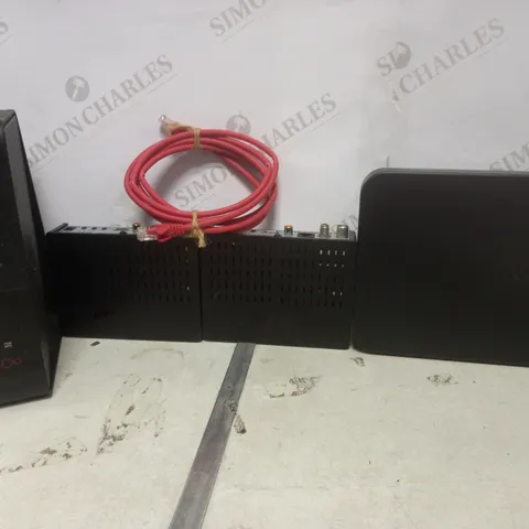 BOX OF APPROXIMATELY 6 ASSORTED ITEMS TO INCLUDE - VIRGIN MEDIA HUB 3 - TECHNICOLOR WIFI HUB - ETHERNET CABLE ETC