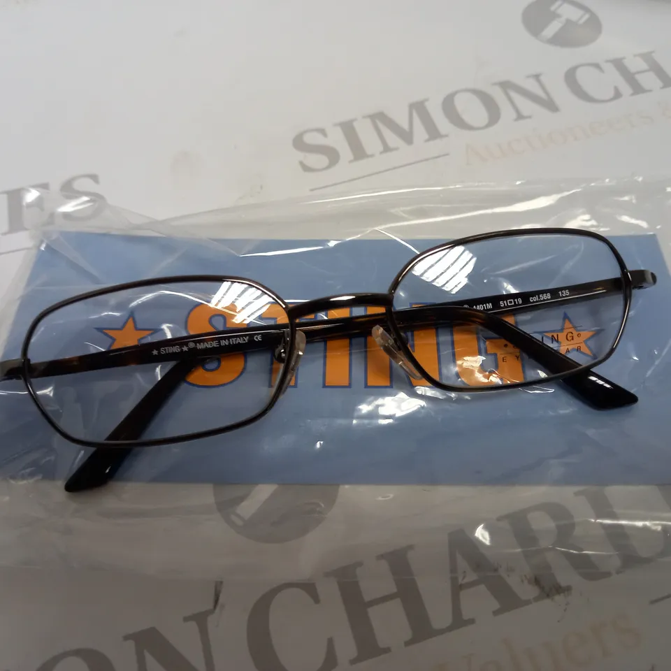 APPROX 10 DERIGO STING GLASSES