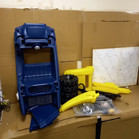 LITLE TRIKES COSY TRUCK 