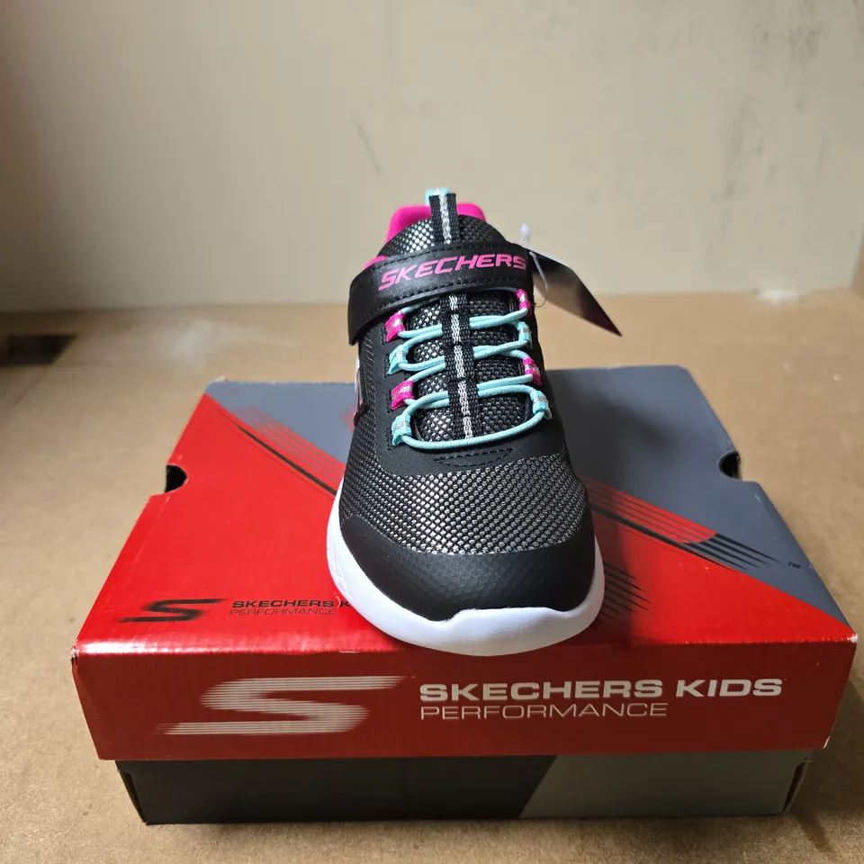 SKECHERS GO RUN 600 KIDS BLACK/MULTI SIZE 2 BOXED
