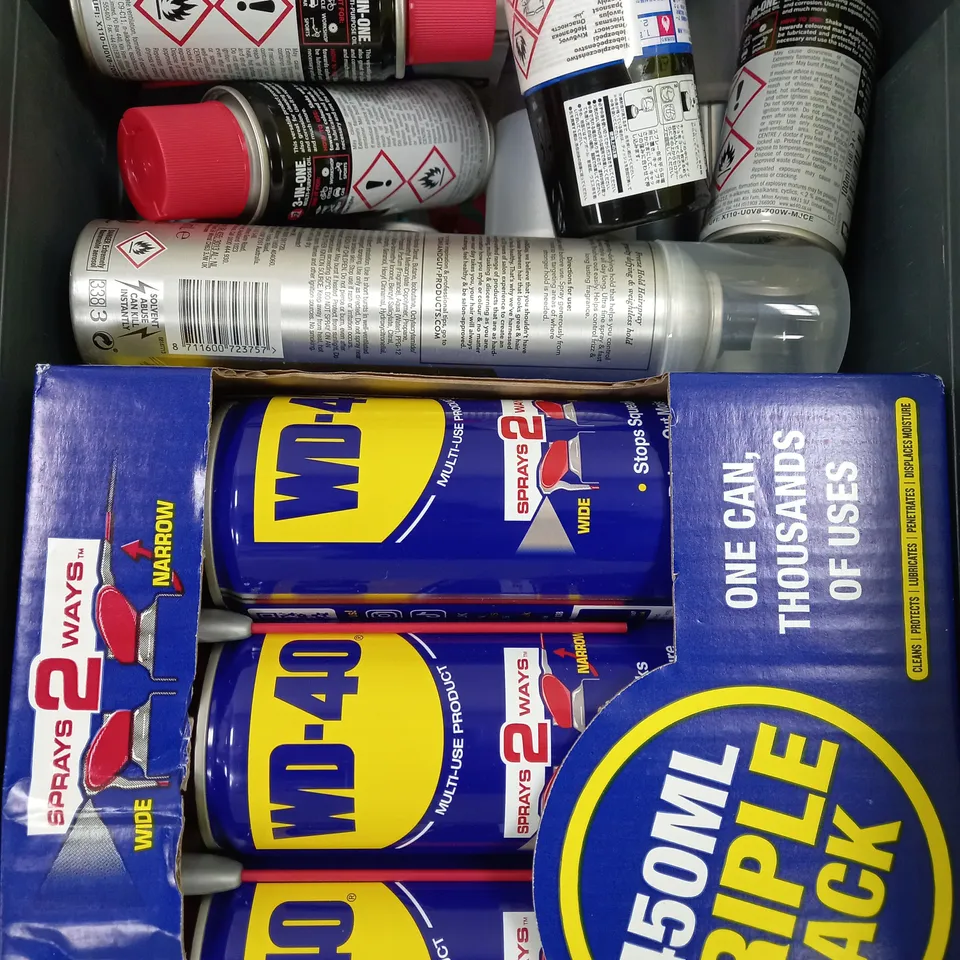 BOX OF APPROX 10 ASSORTED LIQUIDS TO INCLUDE - WD-40 TRIPLE PACK, MENS HAIRSPRAY, 3-IN-1 OIL ETC